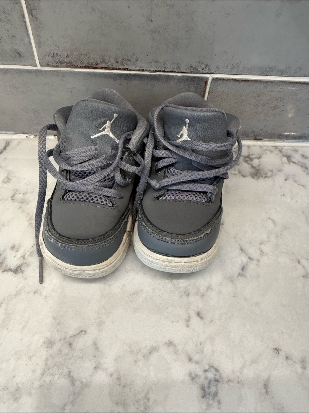 Jordan Kids' Gray/White Jumpman Sneakers
